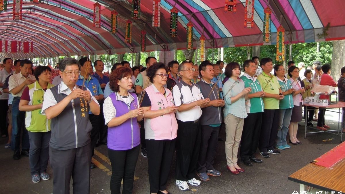 聯合祈安護國祐民法會 跨區三里場面壯觀 聯合祈安護國祐民法會 跨區三里場面壯觀