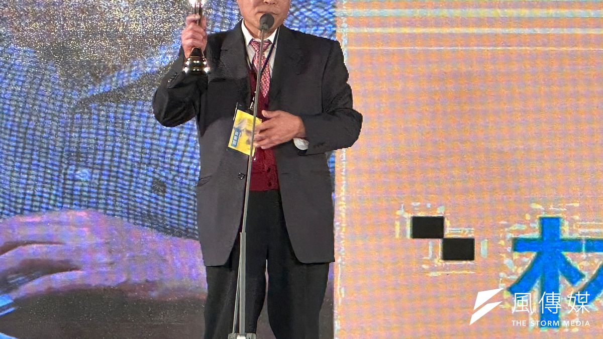 文化部27日舉辦第47屆金鼎獎頒獎典禮,前衛出版社創辦人林文欽獲頒特別貢獻獎。(羅立邦攝) 文化部27日舉辦第47屆金鼎獎頒獎典禮,前衛出版社創辦人林文欽獲頒特別貢獻獎。(羅立邦攝)