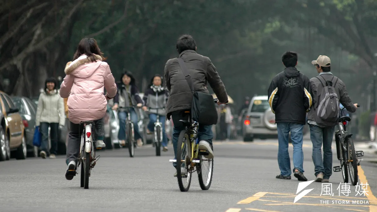 「18歲公民權」修憲複決公投,將於年底與九合一大選一同登場,其中除了眾所周知的「18歲選舉權」,也包括較罕為人知的「18歲被選舉權」。(資料照,葉毓紋攝)