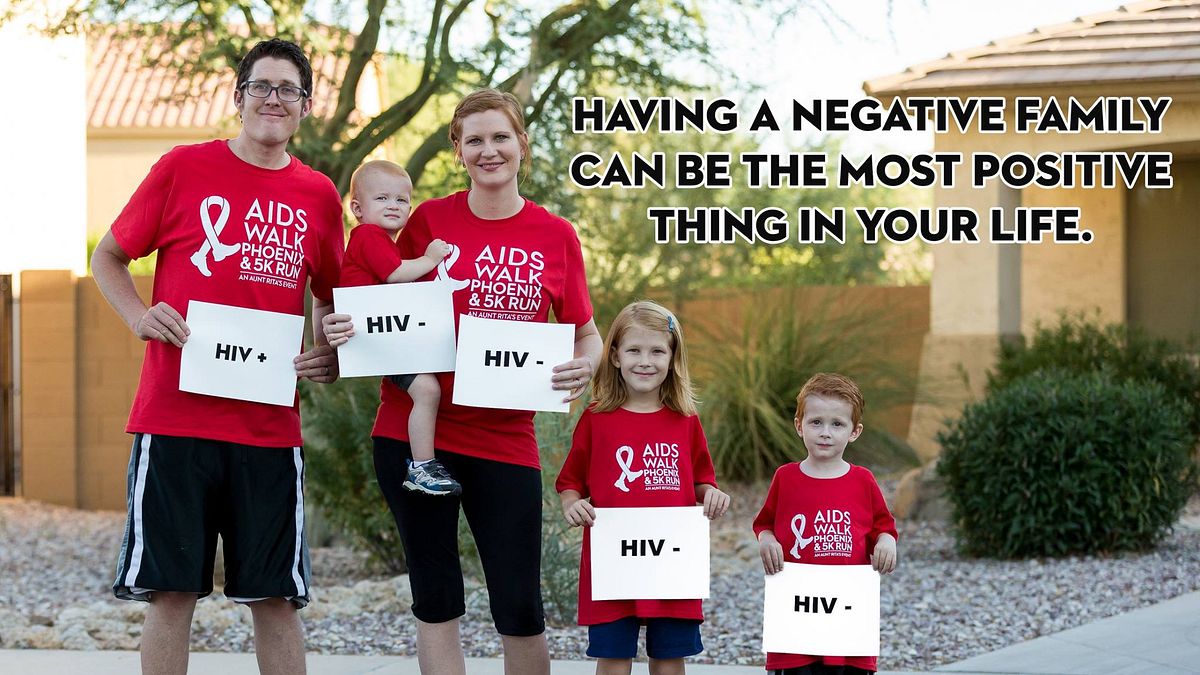 Andrew Pulsipher大方秀出全家福,並且告訴大家,他的家人都沒有得到HIV!(圖/取自Andrew Pulsipher臉書) Andrew Pulsipher大方秀出全家福,並且告訴大家,他的家人都沒有得到HIV!(圖/取自Andrew Pulsipher臉書)