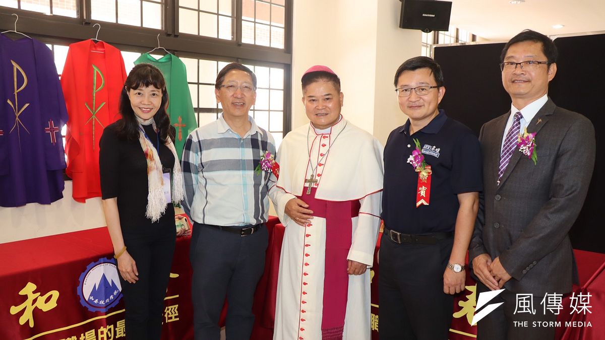 盛逢天主教在台灣開教160週年,於明誠中學舉辦天主教復活節文化月活動。(圖/徐炳文攝) 盛逢天主教在台灣開教160週年,於明誠中學舉辦天主教復活節文化月活動。(圖/徐炳文攝)