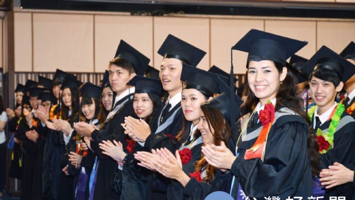 銘傳大學畢典 2630名學生迎接新旅程 銘傳大學畢典 2630名學生迎接新旅程