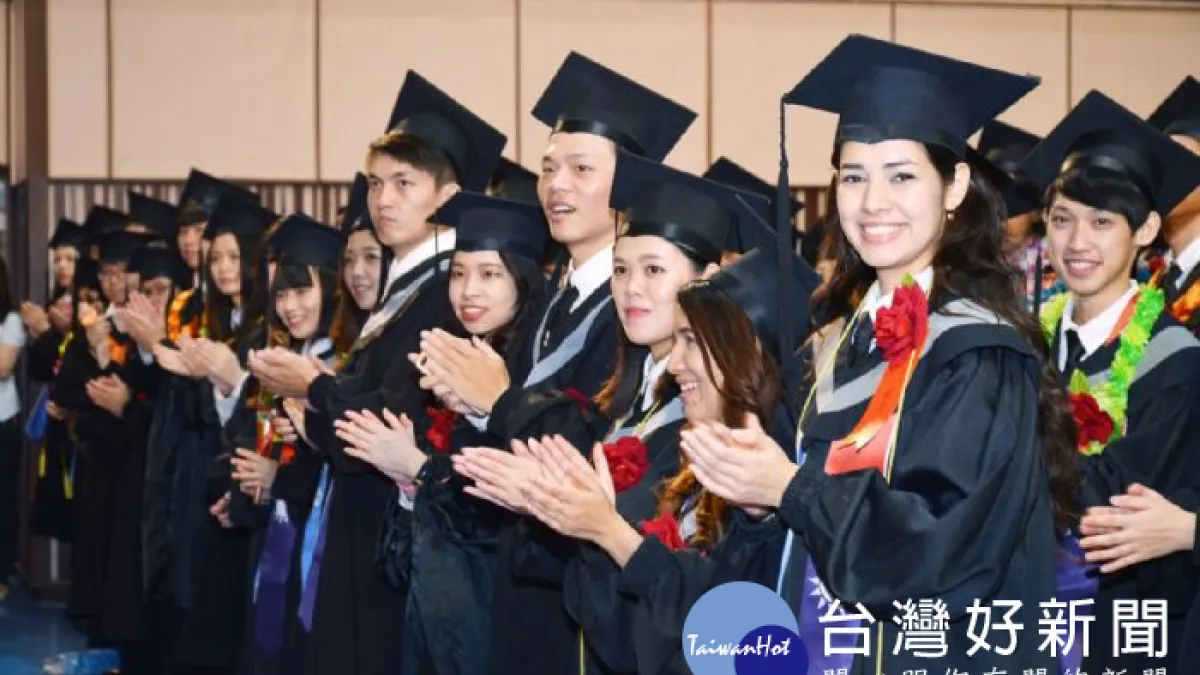 銘傳大學畢典 2630名學生迎接新旅程