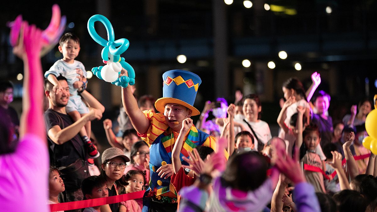 父親節特別活動「怪獸塗鴉樂園」,祝大家父親節快樂。(圖/新北市政府文化局) 父親節特別活動「怪獸塗鴉樂園」,祝大家父親節快樂。(圖/新北市政府文化局)