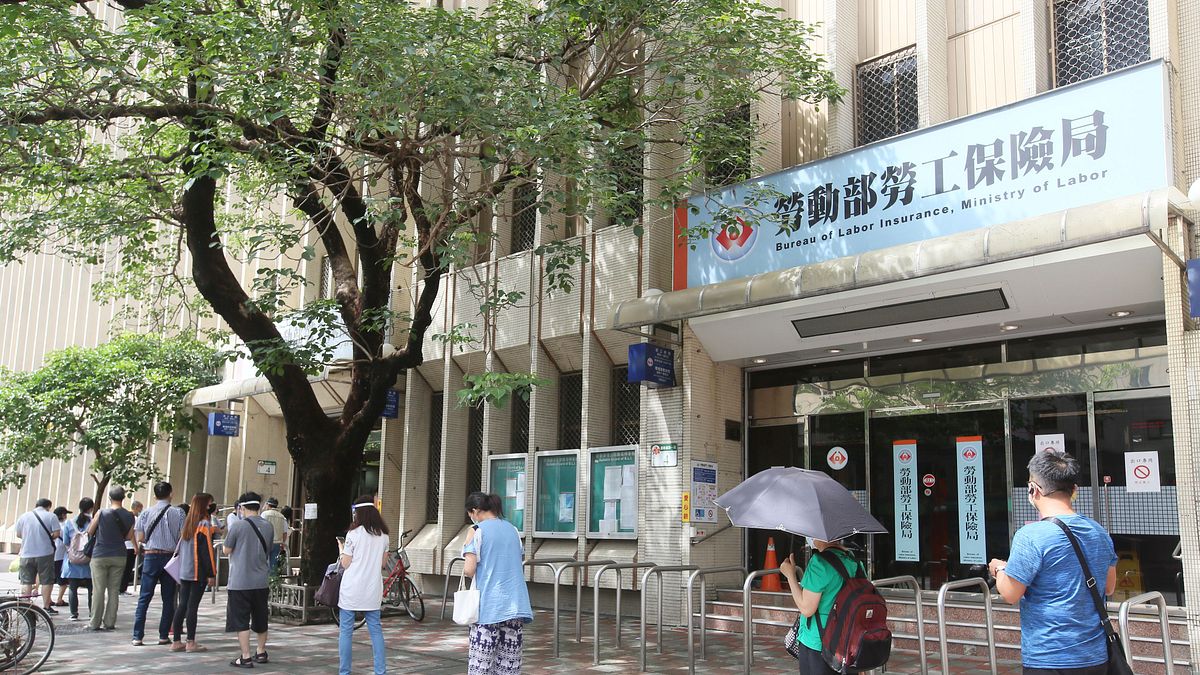 勞工退休有2筆錢可領!這筆不用65歲「在職也能領」 專家曝1請領方式最划算