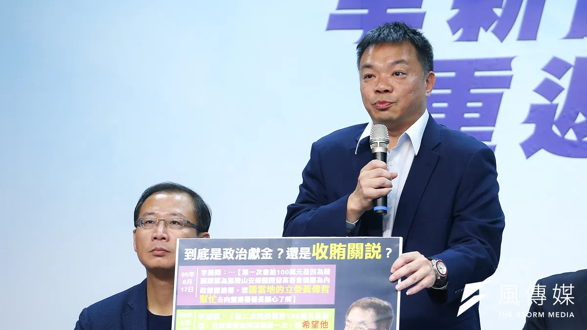 國民黨台南市長候選人高思博陣營認為,台南代理市長李孟諺連3天都帶著黃偉哲在市府開記者會,簡直是「球員兼裁判」。(資料照,陳品佑攝) 國民黨台南市長候選人高思博陣營認為,台南代理市長李孟諺連3天都帶著黃偉哲在市府開記者會,簡直是「球員兼裁判」。(資料照,陳品佑攝)