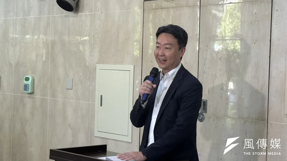 交通部長陳世凱針對國旅提出「5大補助措施」,盼能平衡尖峰離峰旅遊人次。(劉芯衣攝)