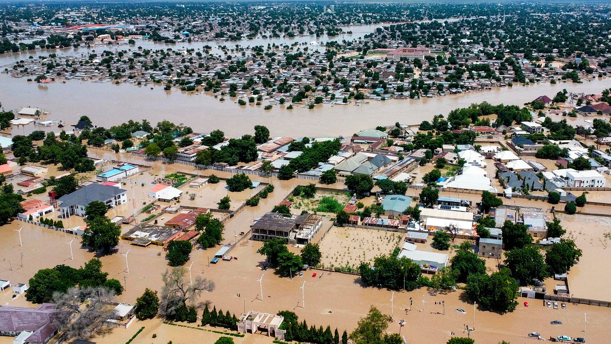 2024年9月10日。奈及利亞邁杜古利大壩坍塌後,許多房屋被淹沒。(AP) 2024年9月10日。奈及利亞邁杜古利大壩坍塌後,許多房屋被淹沒。(AP)