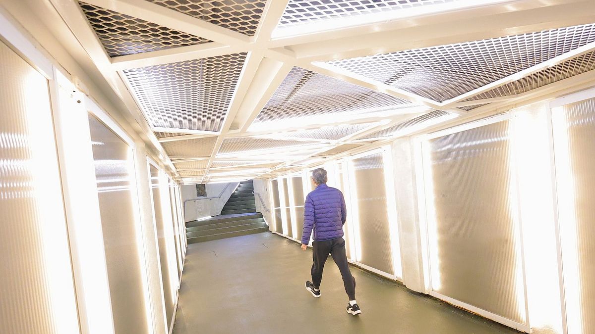 位在忠一、孝二路口的城隍廟人行地下道出入口華麗變身。(圖/基隆市政府) 位在忠一、孝二路口的城隍廟人行地下道出入口華麗變身。(圖/基隆市政府)