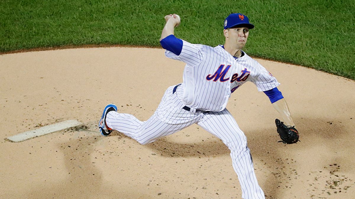 紐約大都會王牌投手迪格隆今天出戰邁阿密馬林魚繳出7局僅失2分的好成績,連續26場失分在3分以下也樹立聯盟新紀錄。(美聯社) 紐約大都會王牌投手迪格隆今天出戰邁阿密馬林魚繳出7局僅失2分的好成績,連續26場失分在3分以下也樹立聯盟新紀錄。(美聯社)