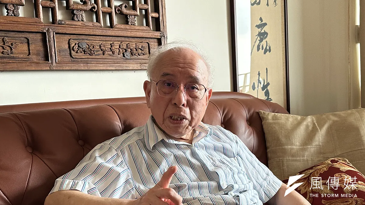 美國維吉尼亞州立大學歷史系榮退教授汪榮祖接受《風傳媒》專訪,提醒中國大陸在台灣問題上是「玩真的」,美國自己知道已無能力與中國一戰。(張鈞凱攝)