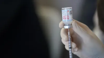 立法院副院長立委蔡其昌表示,台灣基進立委陳柏惟日前在「加購國際疫苗」的提案中投下反對票,是因為要加購是採購「中國科興等疫苗」,陳柏惟才投下反對票。示意圖。(資料照,美聯社)
