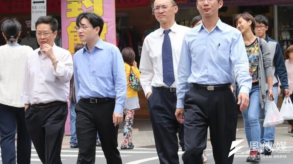 行政院長江宜樺14日在國民黨中常會的書面報告中表示,7月起基本工資調漲為19273元。(吳逸驊攝)
