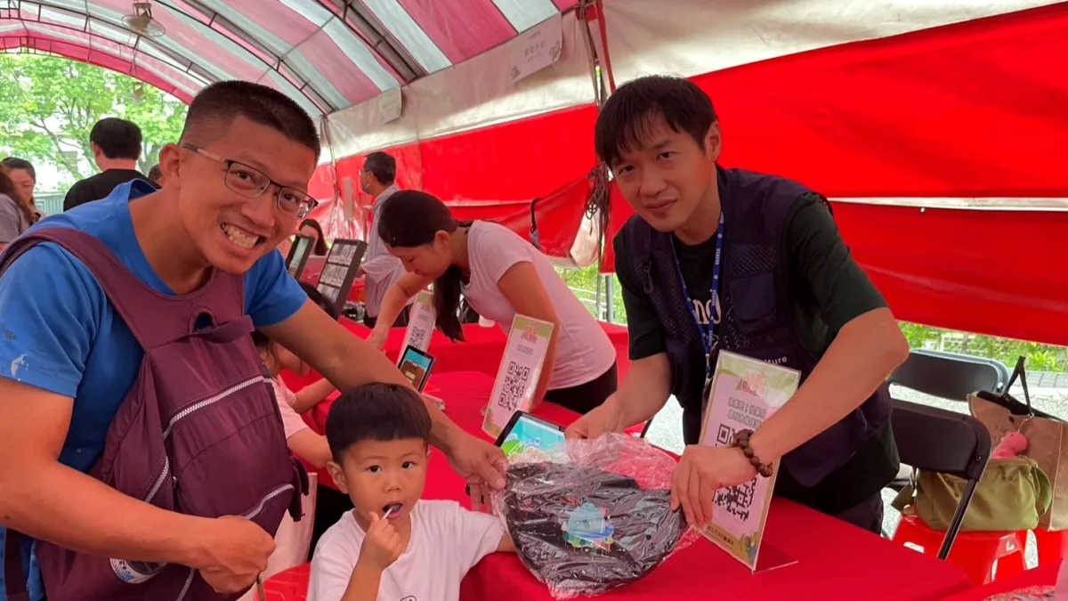 民眾在寓教於樂的過程中認識水土保持觀念,不僅拉近與民眾的距離,更有效提升宣導深度與學習成效。(圖/新北農業局)