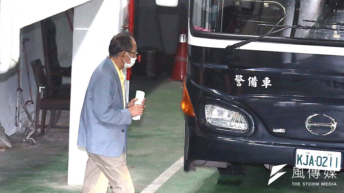 筆者認為國民黨立委陳超明(見圖)並不是收賄,而是政治獻金,並說如此標準而言,可能逾6成民代都有收賄之虞。(資料照,柯承惠攝) 筆者認為國民黨立委陳超明(見圖)並不是收賄,而是政治獻金,並說如此標準而言,可能逾6成民代都有收賄之虞。(資料照,柯承惠攝)