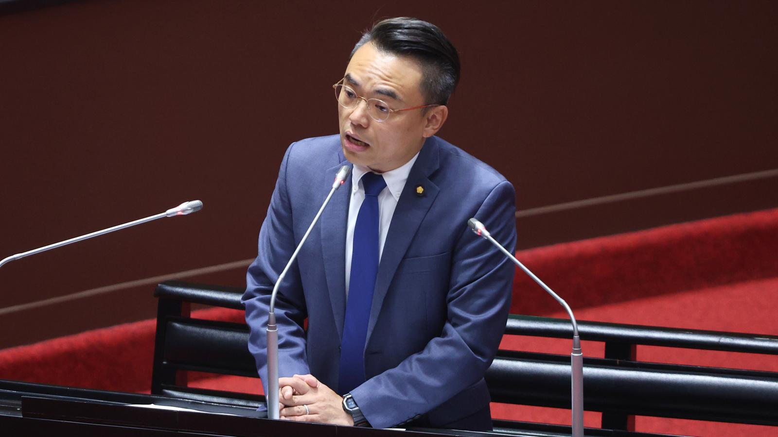 柯文哲「小沈1500」被釘大半年 「DPP 100萬」查不清?洪孟楷轟檢調:別搞雙標