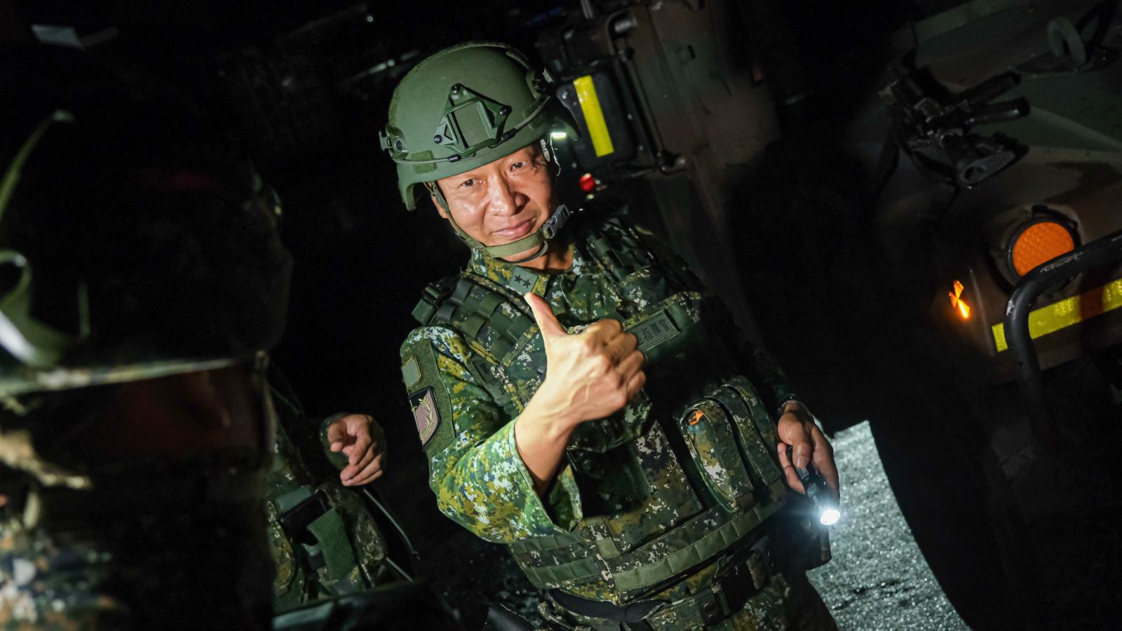 漢光隨軍》民間貨車運彈藥!指揮官邱之峯親自檢整做「2點裁示」 給部隊打強心針