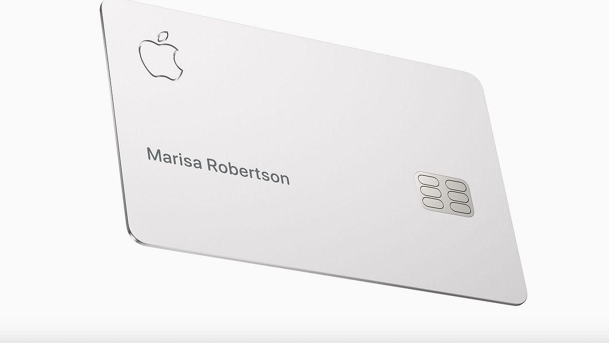 蘋果與高盛銀行共同發行信用卡「Apple Card」,卡面超素,只有一顆蘋果、使用者姓名、還有晶片。每天給予用戶消費的現金回饋,是張「住」在iPhone裡的信用卡。(翻攝蘋果官網) 蘋果與高盛銀行共同發行信用卡「Apple Card」,卡面超素,只有一顆蘋果、使用者姓名、還有晶片。每天給予用戶消費的現金回饋,是張「住」在iPhone裡的信用卡。(翻攝蘋果官網)