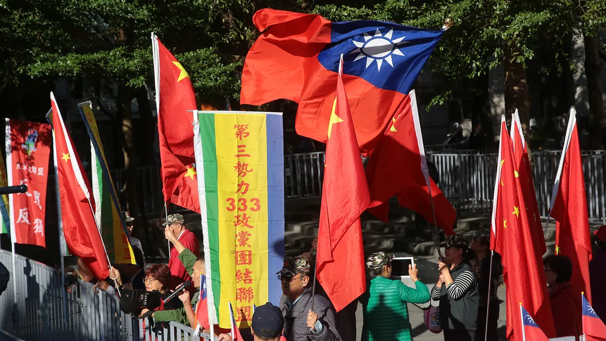 《美麗島電子報》公布最新11月國政民調,針對民眾認為有無必要維持「九二共識」進行調查。示意圖。(資料照,顏麟宇攝) 《美麗島電子報》公布最新11月國政民調,針對民眾認為有無必要維持「九二共識」進行調查。示意圖。(資料照,顏麟宇攝)