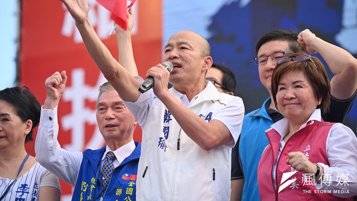 藍白合談判瀕臨破局,眼下侯友宜無法凝聚藍營基本盤,韓國瑜(見圖)角色動見觀瞻。(資料照,陳昱凱攝) 藍白合談判瀕臨破局,眼下侯友宜無法凝聚藍營基本盤,韓國瑜(見圖)角色動見觀瞻。(資料照,陳昱凱攝)