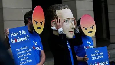 臉書問題叢生,祖克柏首當其衝。(美聯社)