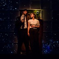 春藝愛情故事 英國空動劇團《戰火情人》魅力演出 春藝愛情故事 英國空動劇團《戰火情人》魅力演出