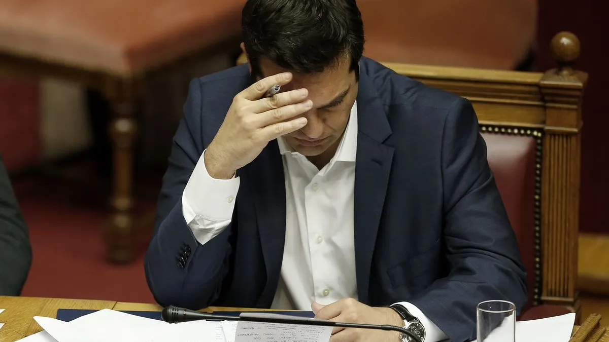 焦頭爛額的希臘總理齊普拉斯(Alexis Tsipras)(美聯社)