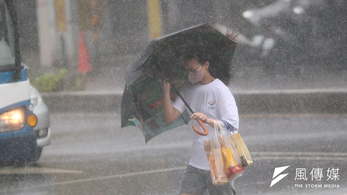 雲林、嘉義、台南、高雄、屏東、恆春半島、花蓮、台東、澎湖,納入陸警範圍,應嚴加戒備。(資料照/顏麟宇攝) 雲林、嘉義、台南、高雄、屏東、恆春半島、花蓮、台東、澎湖,納入陸警範圍,應嚴加戒備。(資料照/顏麟宇攝)