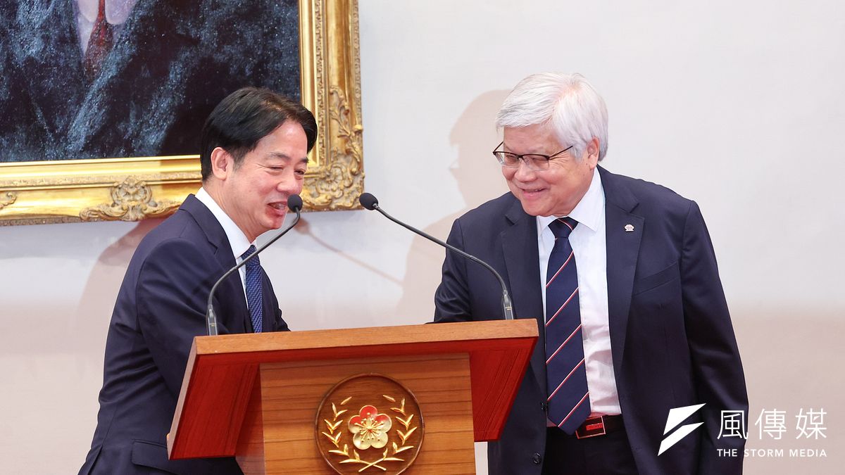 總統賴清德(左)、台積電董事長魏哲家(右)6日於總統府召開記者會。(顏麟宇攝) 總統賴清德(左)、台積電董事長魏哲家(右)6日於總統府召開記者會。(顏麟宇攝)