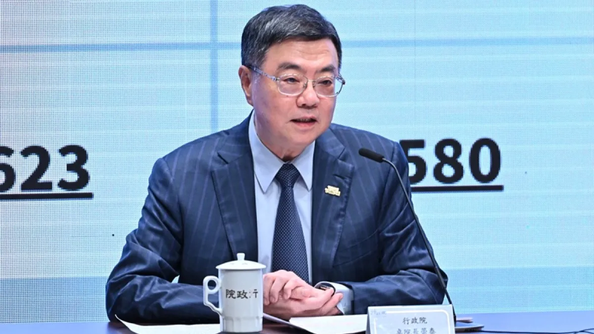 2025年7月17日行政院長卓榮泰出席110-113年歲計賸餘使用情形說明記者會。(行政院官網)