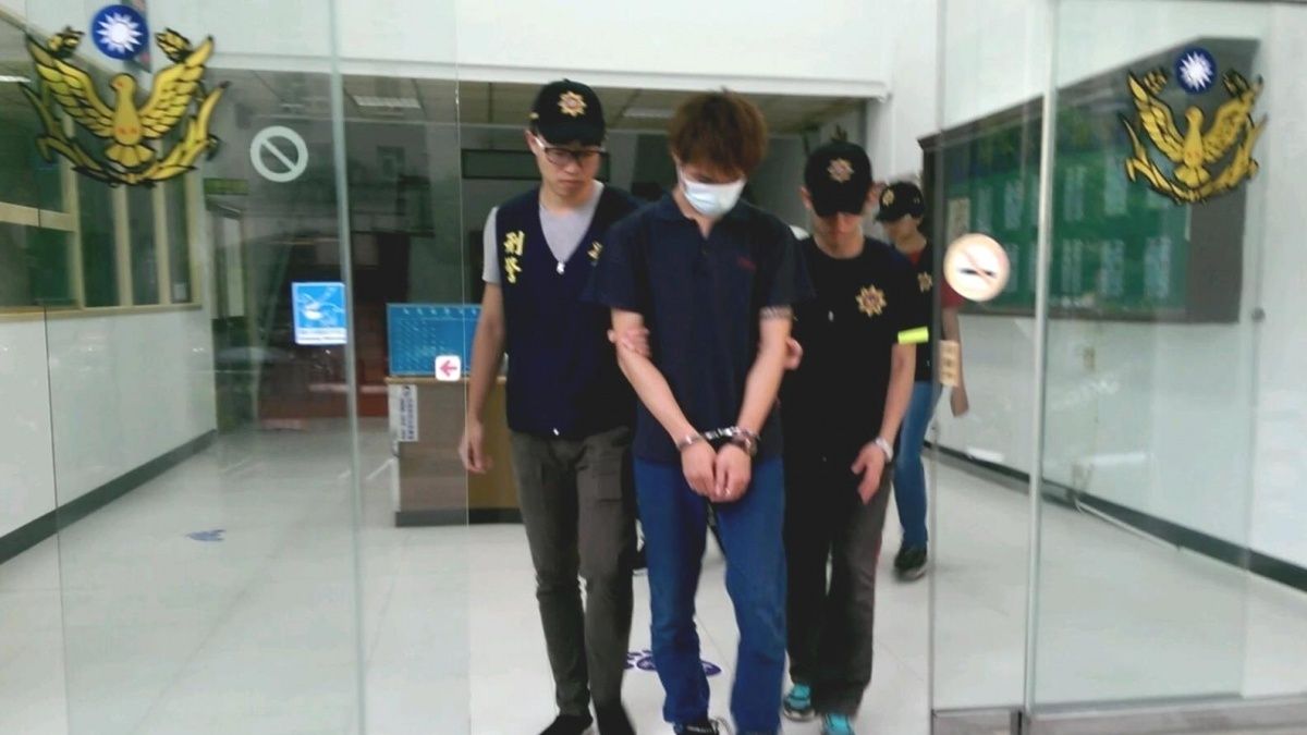 男小腹微凸引側目 警盤查搜出大量毒品 男小腹微凸引側目 警盤查搜出大量毒品