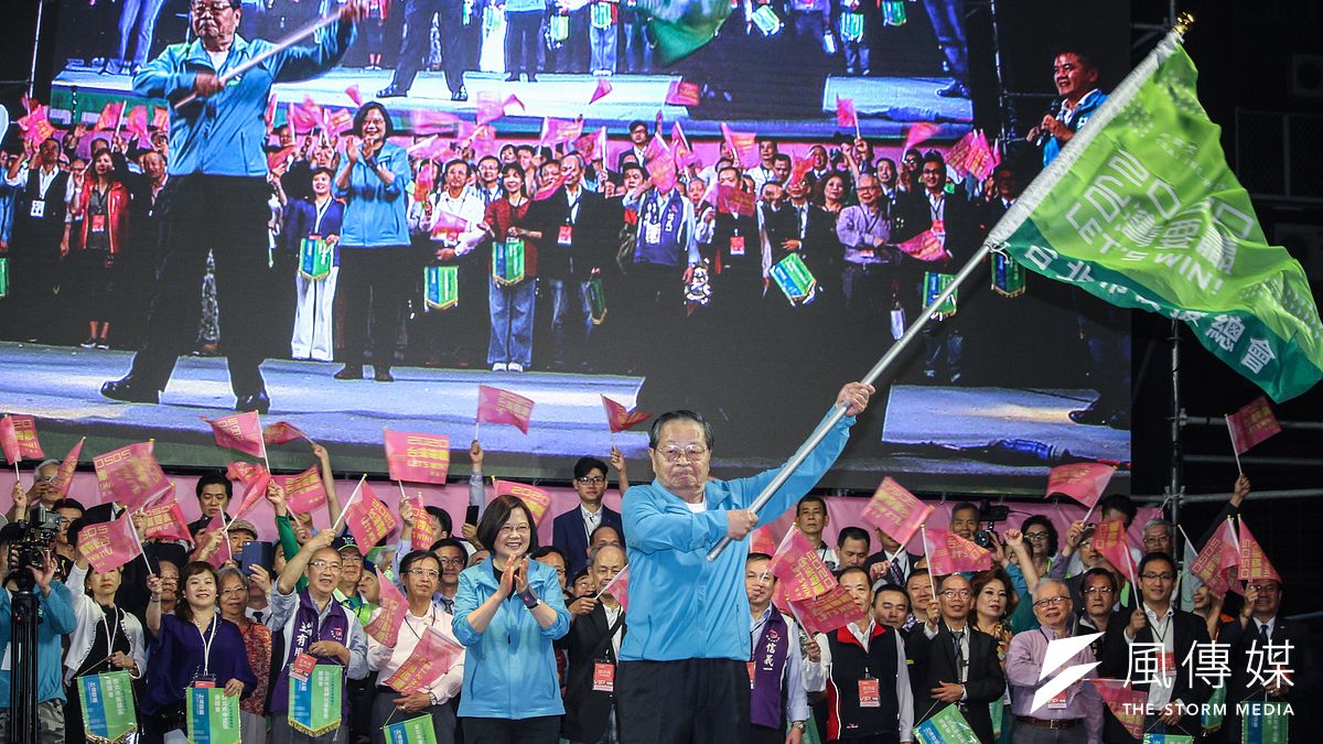 圖為民進黨正副總統候選人蔡英文、賴清德全國競選總部成立。(蔡親傑攝) 圖為民進黨正副總統候選人蔡英文、賴清德全國競選總部成立。(蔡親傑攝)