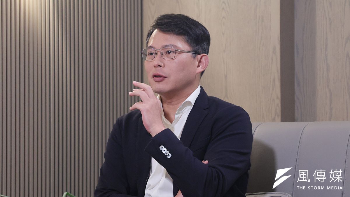 風傳媒「下班瀚你聊」主持人黃暐瀚 與立委黃國昌(見圖)3日在「下班瀚你聊」節目對談。(柯承惠攝) 風傳媒「下班瀚你聊」主持人黃暐瀚 與立委黃國昌(見圖)3日在「下班瀚你聊」節目對談。(柯承惠攝)