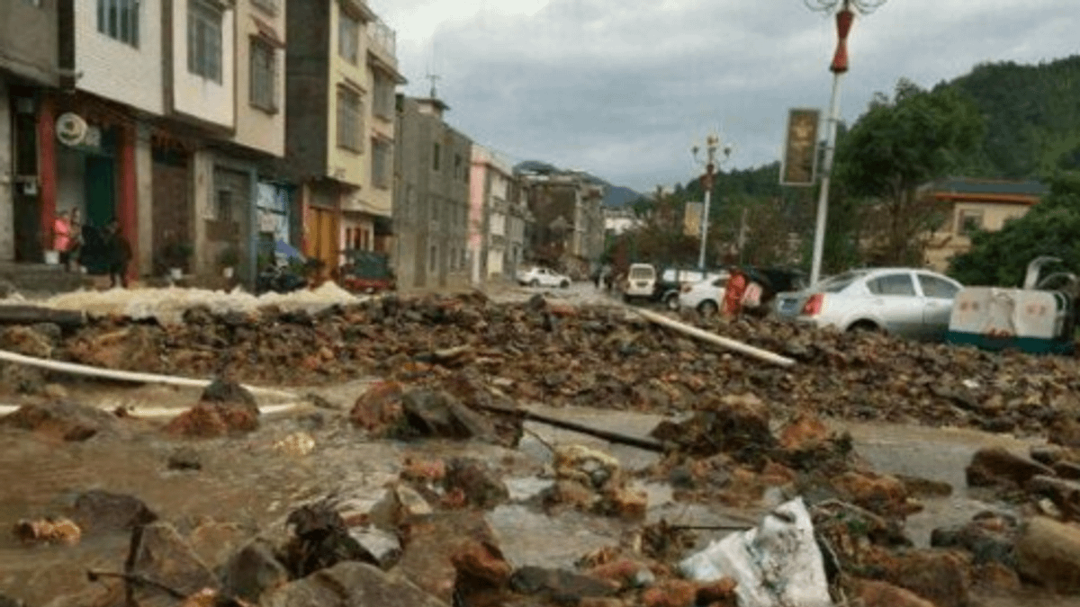 福建發生嚴重山體滑坡,數十人失聯恐遭活埋(取自網路) 福建發生嚴重山體滑坡,數十人失聯恐遭活埋(取自網路)