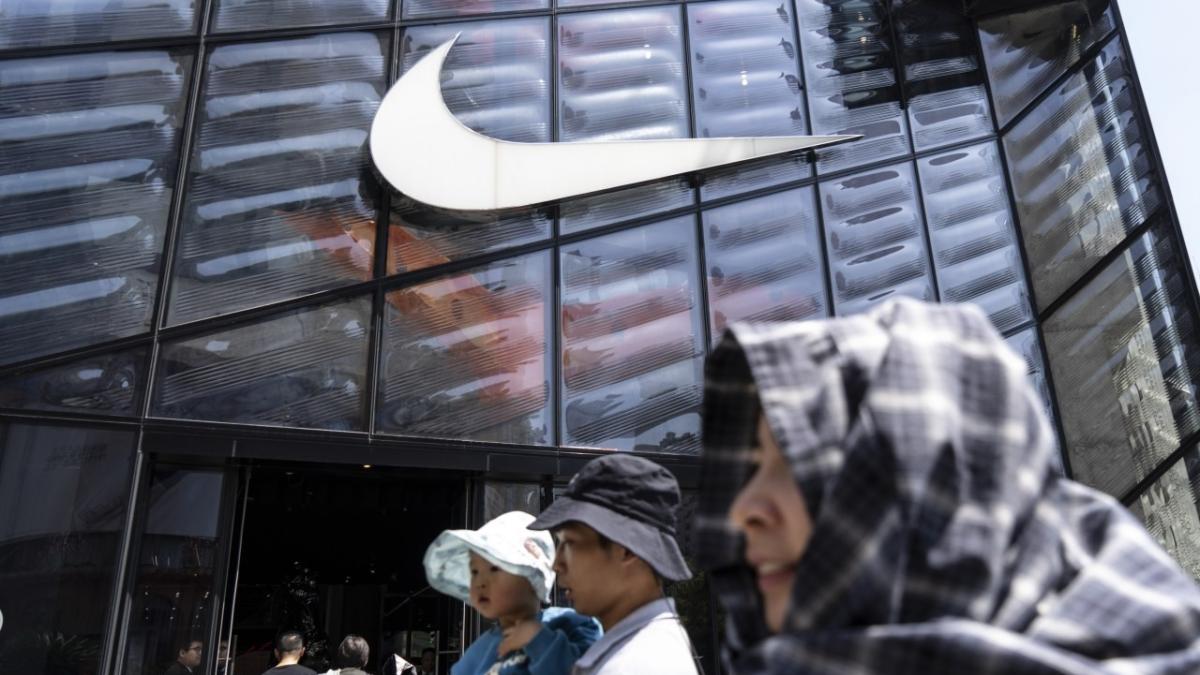 商業熱議》Nike中國收入暴跌30%!「10億人、20億隻腳」夢碎,江山將拱手讓給本土品牌小弟?