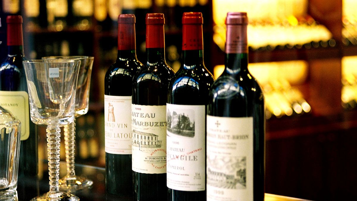 紅酒、牛肉是完美的搭配組合?營養師提醒紅酒的單寧碰上蛋白質,恐消化不良。(資料照,取自維基百科) 紅酒、牛肉是完美的搭配組合?營養師提醒紅酒的單寧碰上蛋白質,恐消化不良。(資料照,取自維基百科)