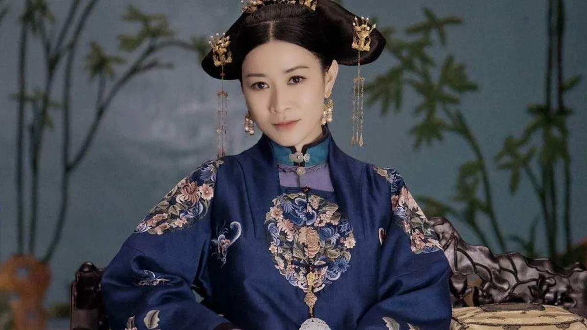 憑《延禧攻略》紅遍兩岸三地的佘詩曼,近日憑藉主演《新聞女王》再度登上事業巔峰。(圖/取自imdb) 憑《延禧攻略》紅遍兩岸三地的佘詩曼,近日憑藉主演《新聞女王》再度登上事業巔峰。(圖/取自imdb)