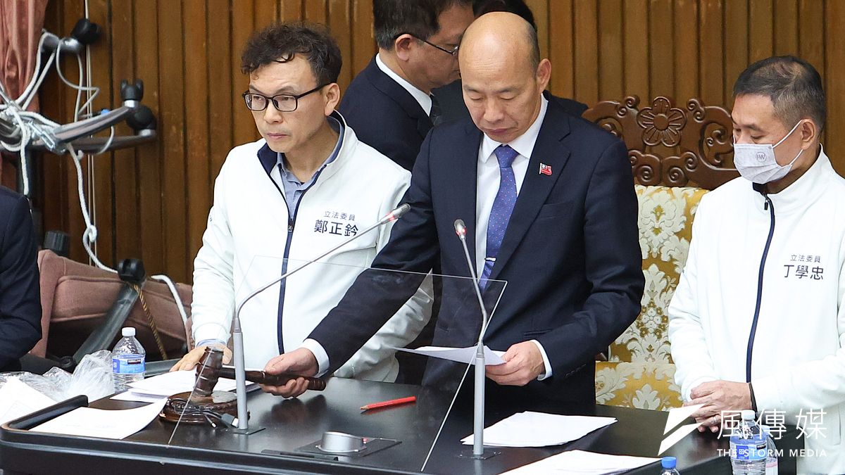 立法院之前三讀通過的《憲法訴訟法》修正條文,引發民進黨不滿痛批毀憲亂政。(資料照,顏麟宇攝) 立法院之前三讀通過的《憲法訴訟法》修正條文,引發民進黨不滿痛批毀憲亂政。(資料照,顏麟宇攝)