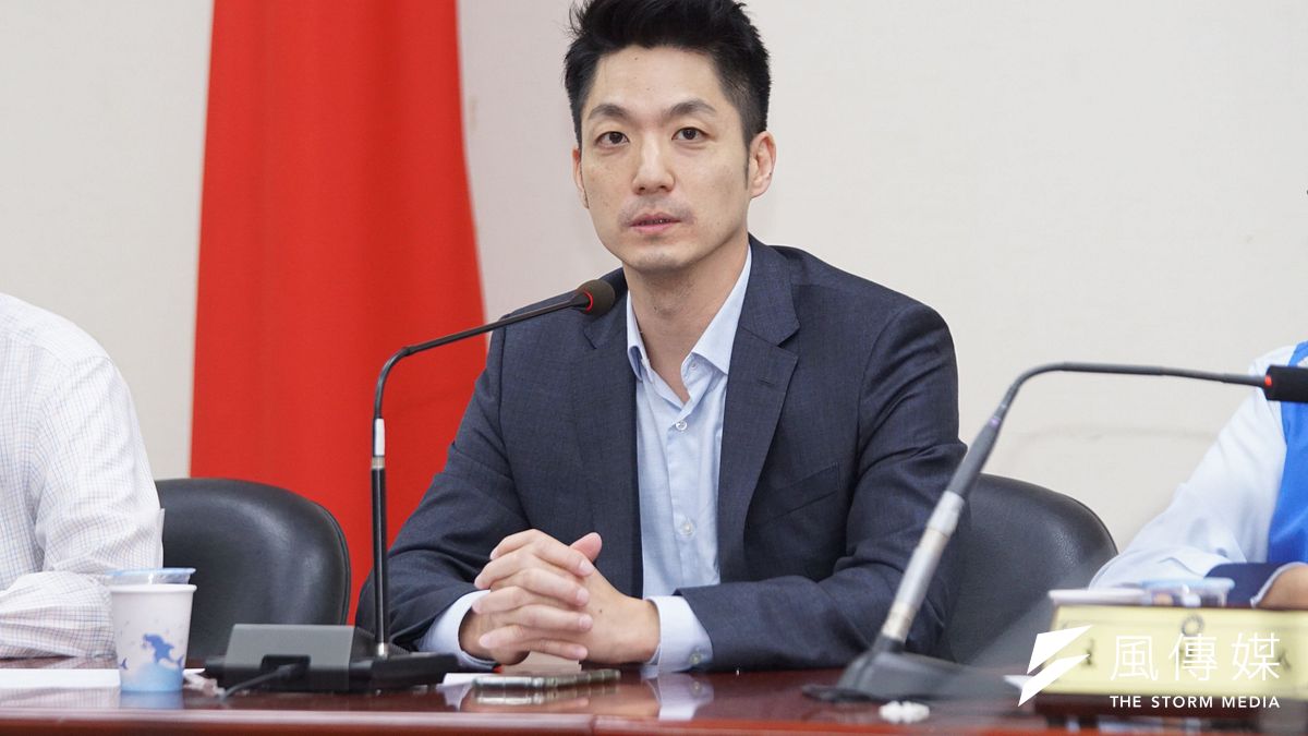 國民黨立委蔣萬安(見圖)認為,沒有政治世家背景反而可以是從政路上的助力和優勢。(資料照,盧逸峰攝) 國民黨立委蔣萬安(見圖)認為,沒有政治世家背景反而可以是從政路上的助力和優勢。(資料照,盧逸峰攝)