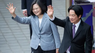 蔡英文(左)在520就職演說未提香港,其實隱含印太局勢變動的考量。(總統府提供)