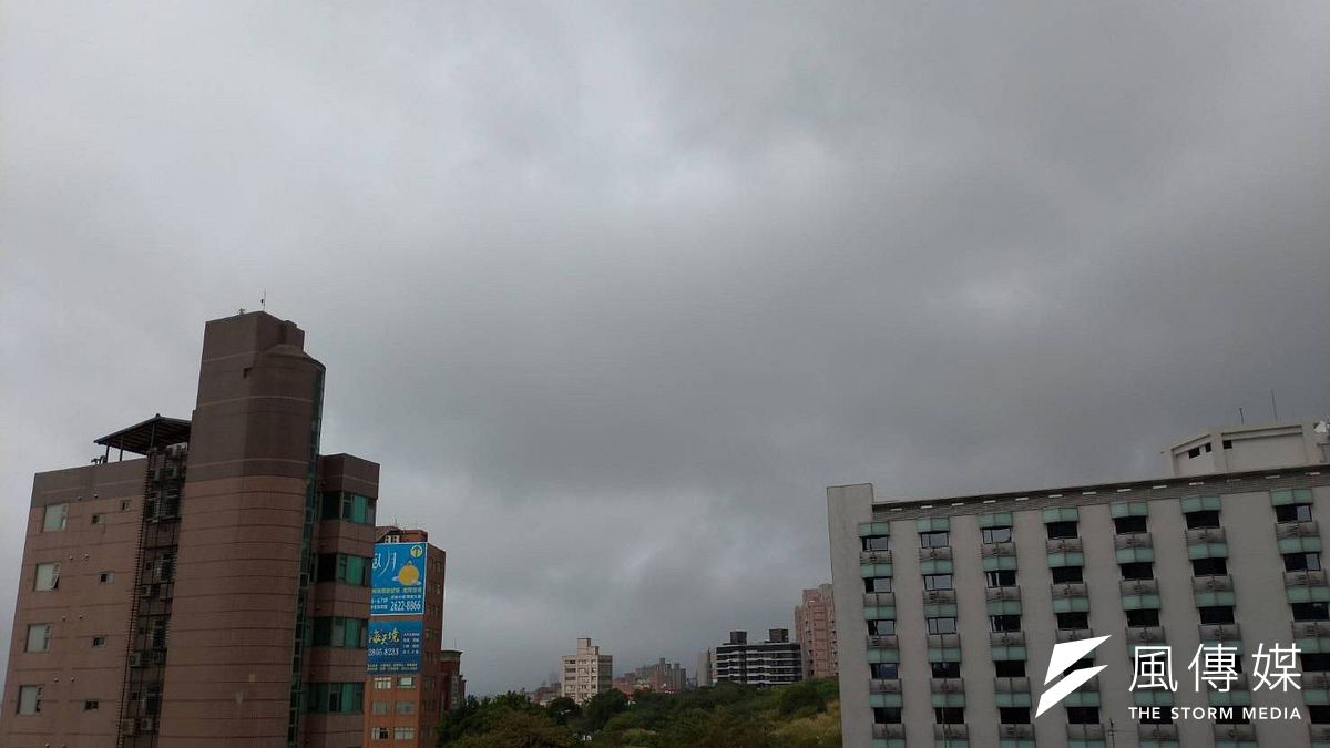 中央氣象局發布輕颱「閃電」海上警報,北部、東半部有雨。示意圖。(資料照,風傳媒) 中央氣象局發布輕颱「閃電」海上警報,北部、東半部有雨。示意圖。(資料照,風傳媒)