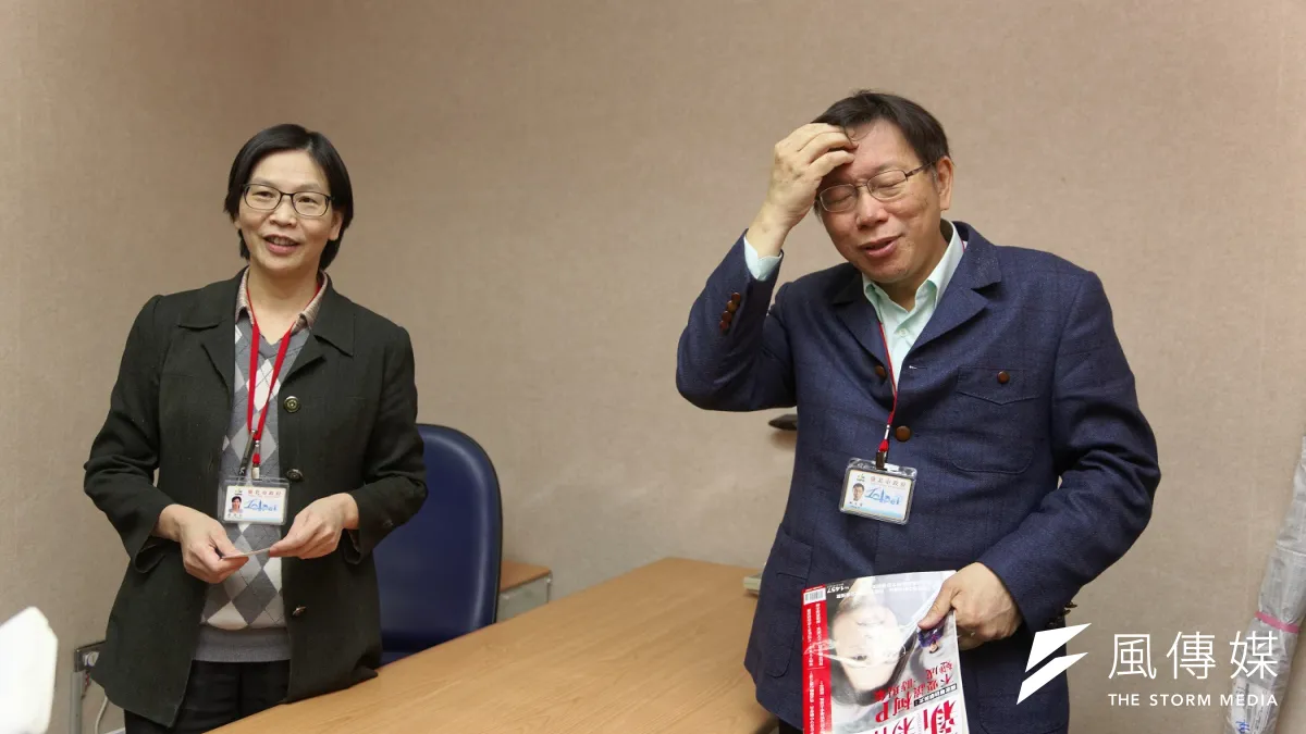 蔡壁如(左)曾告訴柯文哲(右):「你是獅子,我是蠍子,我會咬你。」(資料照,林旻萱攝)