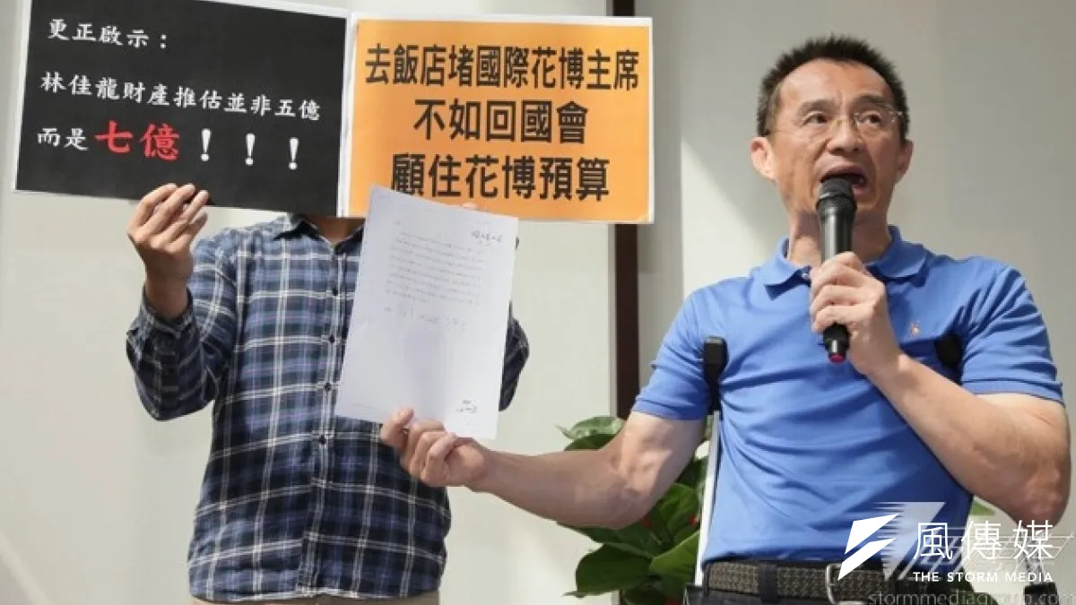 台中市副市長徐中雄19日表示,林佳龍在飯店門口堵花博主席Mr.VicKrahn,動作粗魯,批林連外國人都拿來當政治操作的工具。(蕭德洪攝)