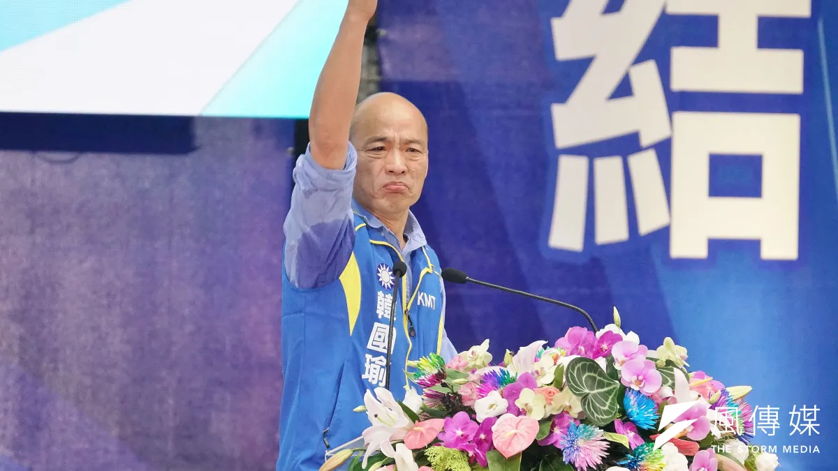 高雄市長韓國瑜(見圖)近來聲勢逐漸有下滑的趨向,有人擔心是否有可能發生「換柱2.0」?資深媒體人黃暐瀚對此表示,他認為不會發生,因為兩人「不一樣」。(資料照,盧逸峰攝)
