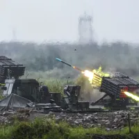 Thunderbolt-2000 multiple rocket launcher system firing rockets. (CNA) Thunderbolt-2000 multiple rocket launcher system firing rockets. (CNA)