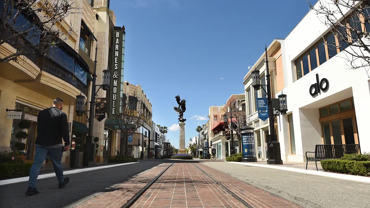 2020年3月,美國加州新冠肺炎(武漢肺炎,COVID-19)疫情升溫,當局祭出封鎖措施(AP)