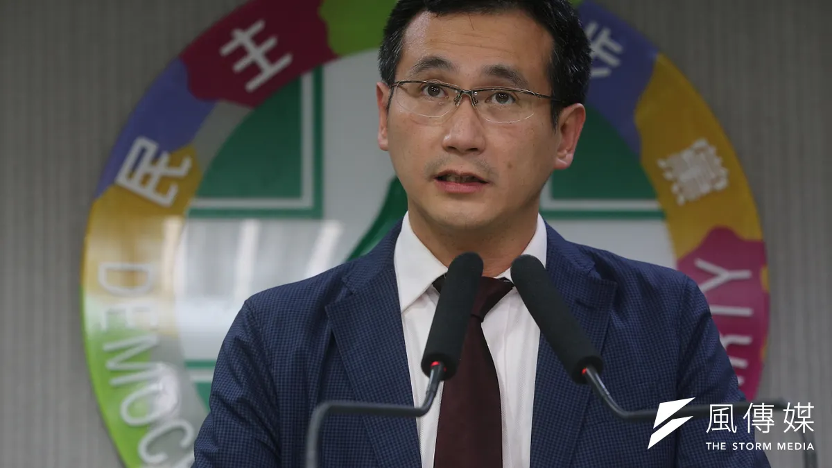 民進黨發言人鄭運鵬13日說,台灣是民主國家,要參加任何國際組織,政府都必須按部就班,先提出完整方案與評估報告,向人民交代清楚。(楊子磊攝) 民進黨發言人鄭運鵬13日說,台灣是民主國家,要參加任何國際組織,政府都必須按部就班,先提出完整方案與評估報告,向人民交代清楚。(楊子磊攝)