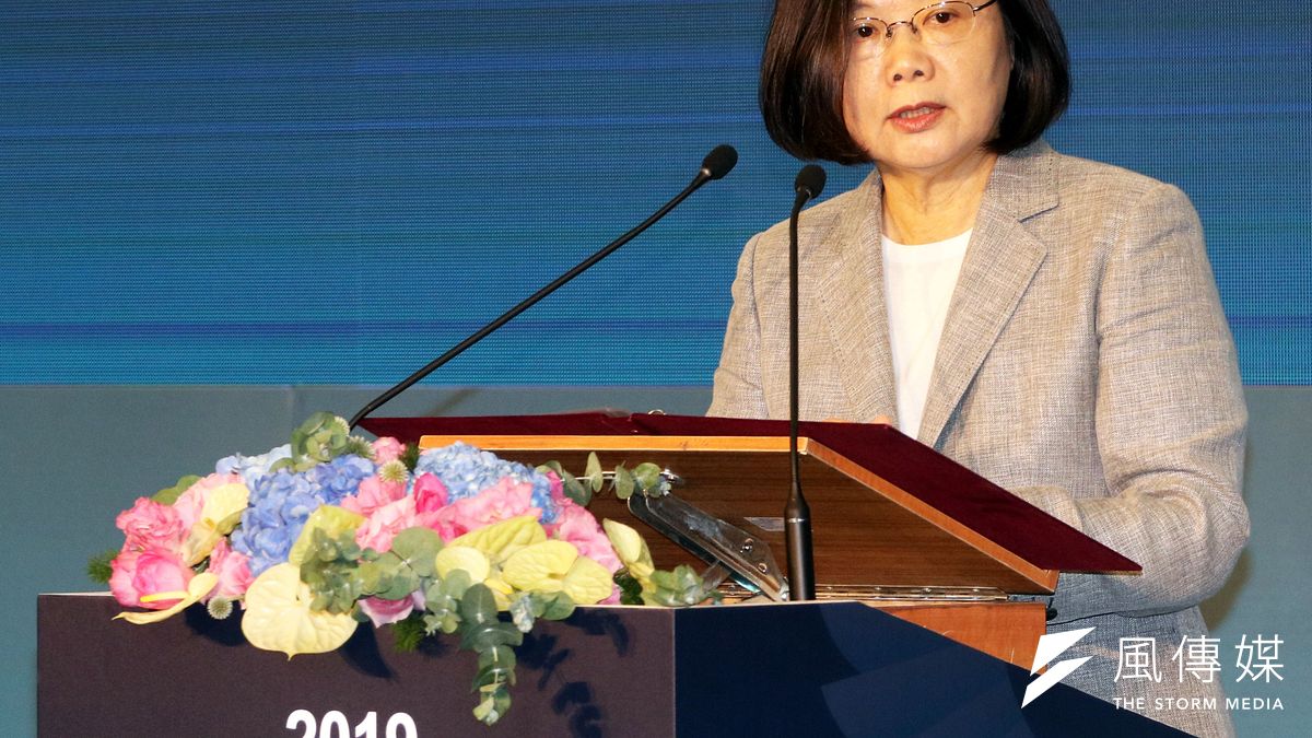 作者指出,離岸風電割地賠款、喪權辱國,又以超過國際價格1兆元決標,是蔡政府三年來所推動最離譜的政策。(資料照,蘇仲泓攝) 作者指出,離岸風電割地賠款、喪權辱國,又以超過國際價格1兆元決標,是蔡政府三年來所推動最離譜的政策。(資料照,蘇仲泓攝)