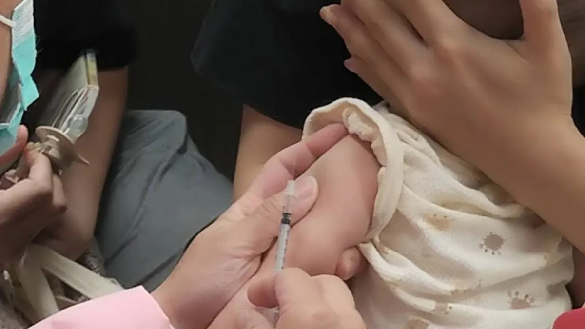 中部某醫院出現麻疹群聚感染,目前確診人數16人,匡列的接觸者高達3123人,為近5年新高,引發不少民擔憂。示意圖。(資料照,新北市衛生局提供)