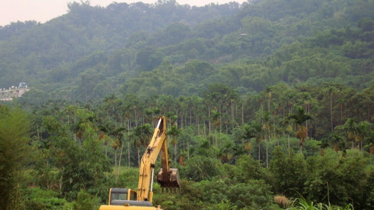 草屯鎮第2公墓遷葬案開工 自行遷葬者仍須申請補助 草屯鎮第2公墓遷葬案開工 自行遷葬者仍須申請補助